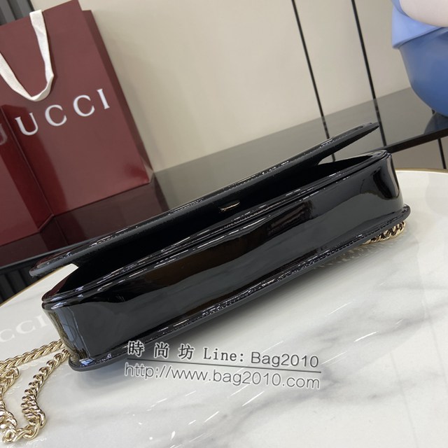 Gucci專櫃古馳最新款Blondie系列全新手袋黑色漆皮小號鏈條肩背包 jh2170型號：814952